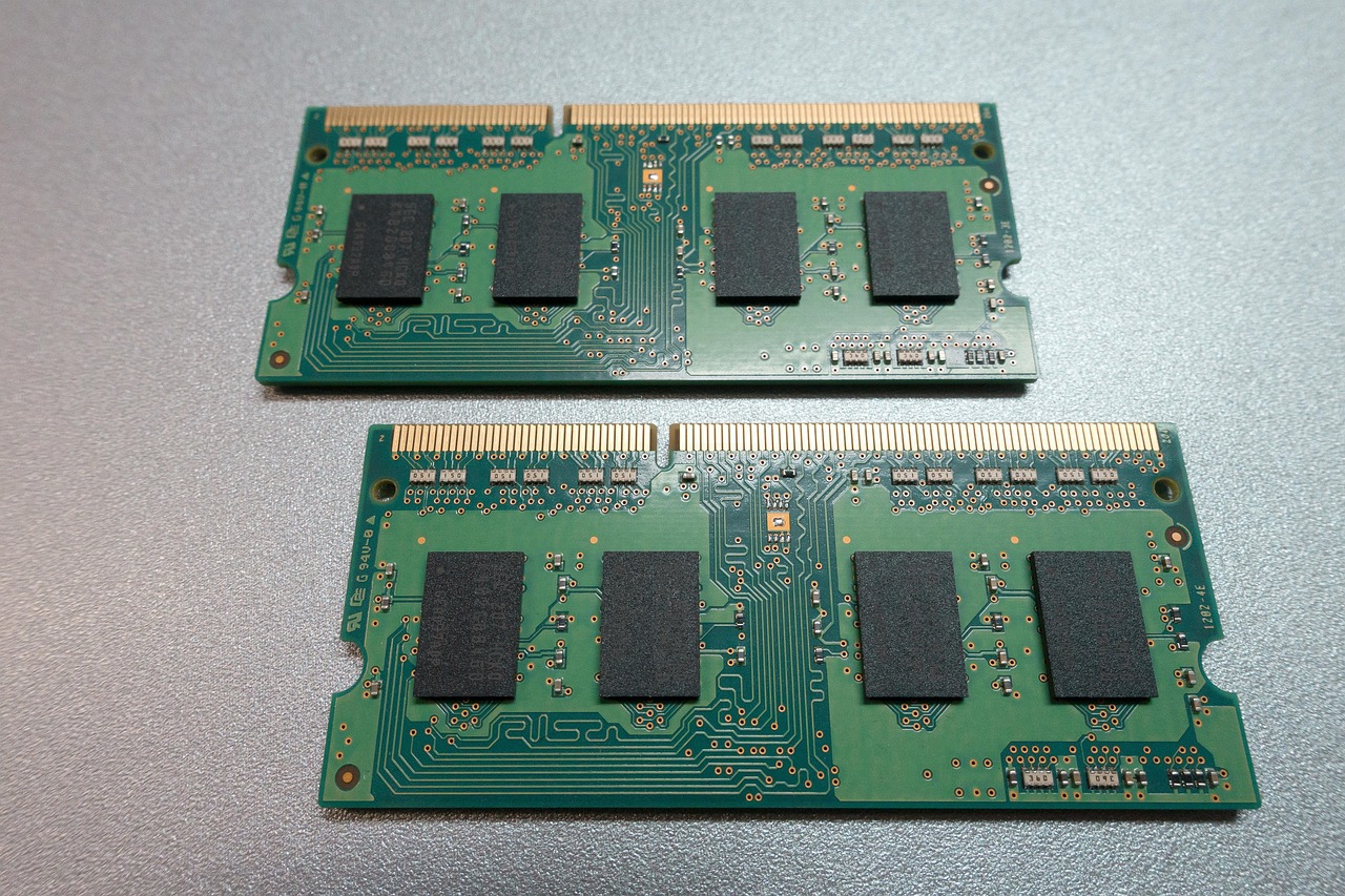 printed circuit board, random access memory, green, fund, silver, laptop, component, module, technology, computer, pc, trace, circuit, storage medium, cpu, solder joint, chip, electronics, storage, circuit board, data store, data processing, connection, notebook, mac book pro