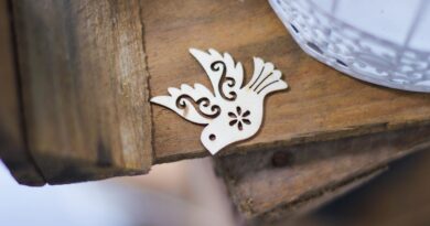art, decoration, decoration bird, macro, stencil, table, wood, wooden, brown table, stencil, stencil, stencil, stencil, stencil, table
