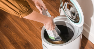 Hi-na Lifestyle's Smart Trash Can: A Glimpse into Future Waste Management