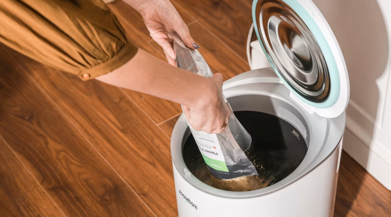 Hi-na Lifestyle's Smart Trash Can: A Glimpse into Future Waste Management