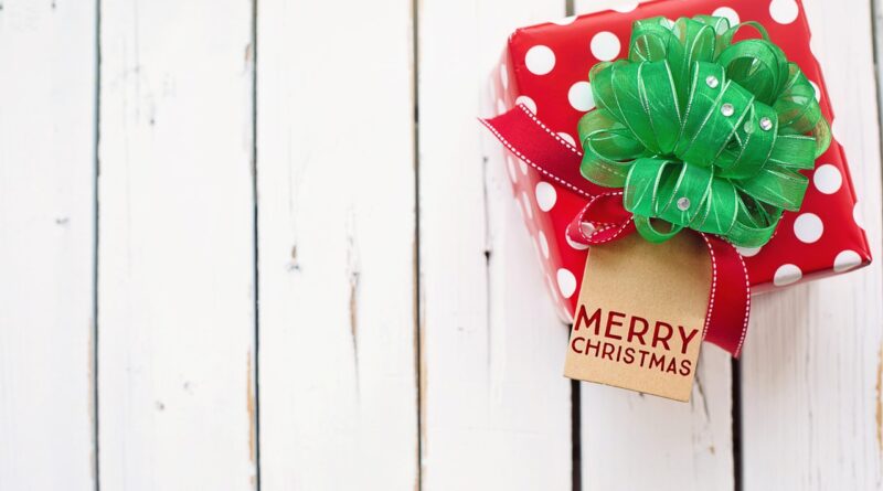 christmas, gift, wallpaper 4k, hd wallpaper, background, beautiful wallpaper, laptop wallpaper, free wallpaper, windows wallpaper, white space, 4k wallpaper 1920x1080, text space, free background, cool backgrounds, present, wallpaper hd, desktop backgrounds, merry christmas, design, mac wallpaper, copy space, full hd wallpaper, 4k wallpaper, flat lay