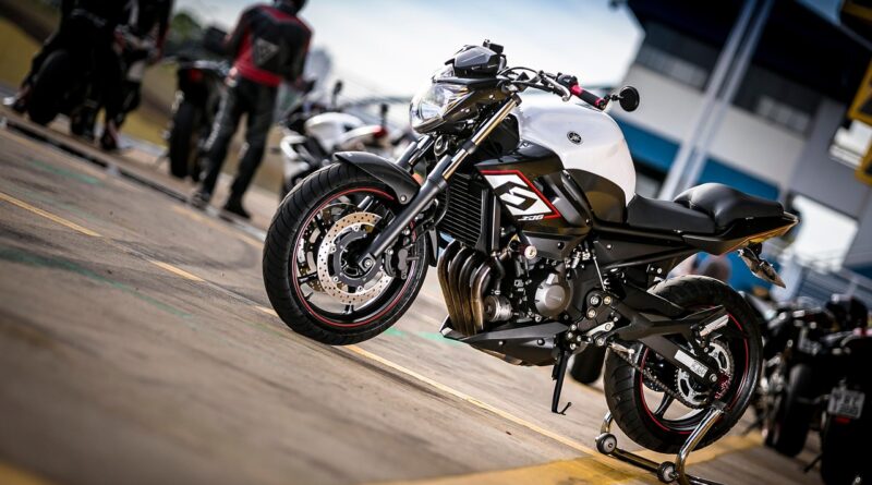 motorcycle, xj6, racetrack